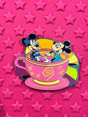 Disney Parks 2025 Mickey and Minnie Mouse Teacup Pin